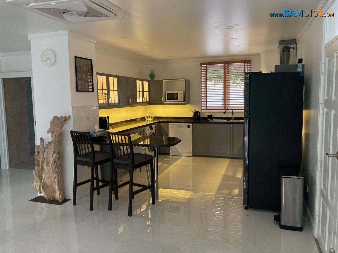 Вилла с тремя спальнями