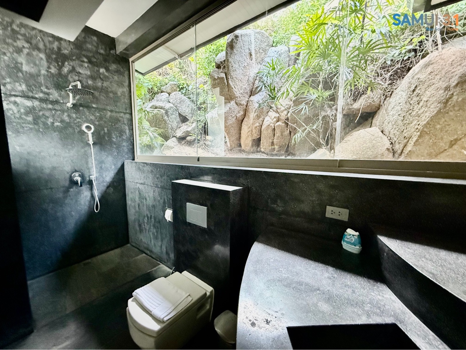 Вилла с четырьмя спальнями