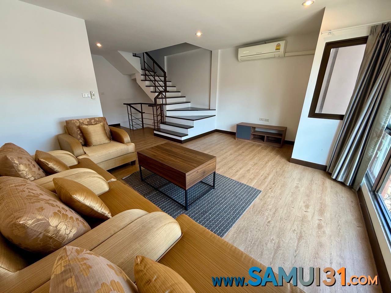 Трехэтажный таунхаус