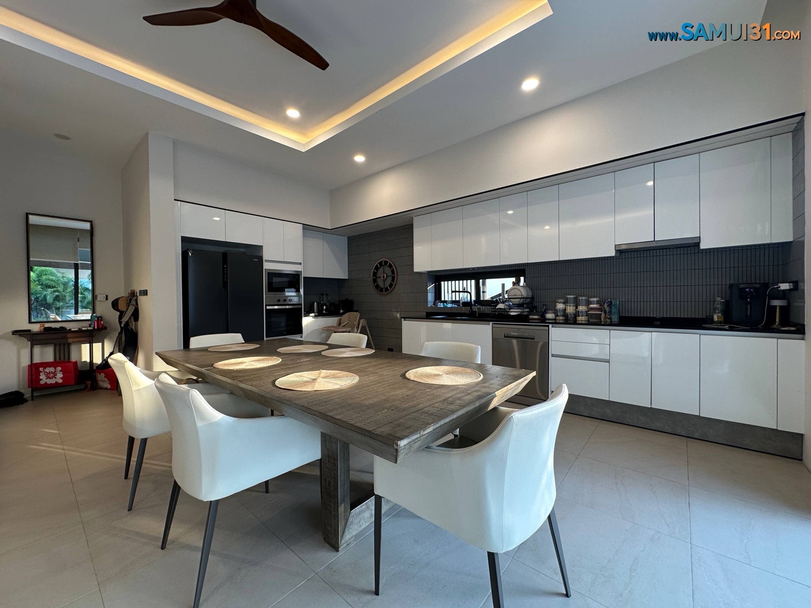 Вилла с тремя спальнями