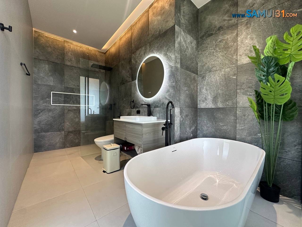 Вилла с пятью спальнями