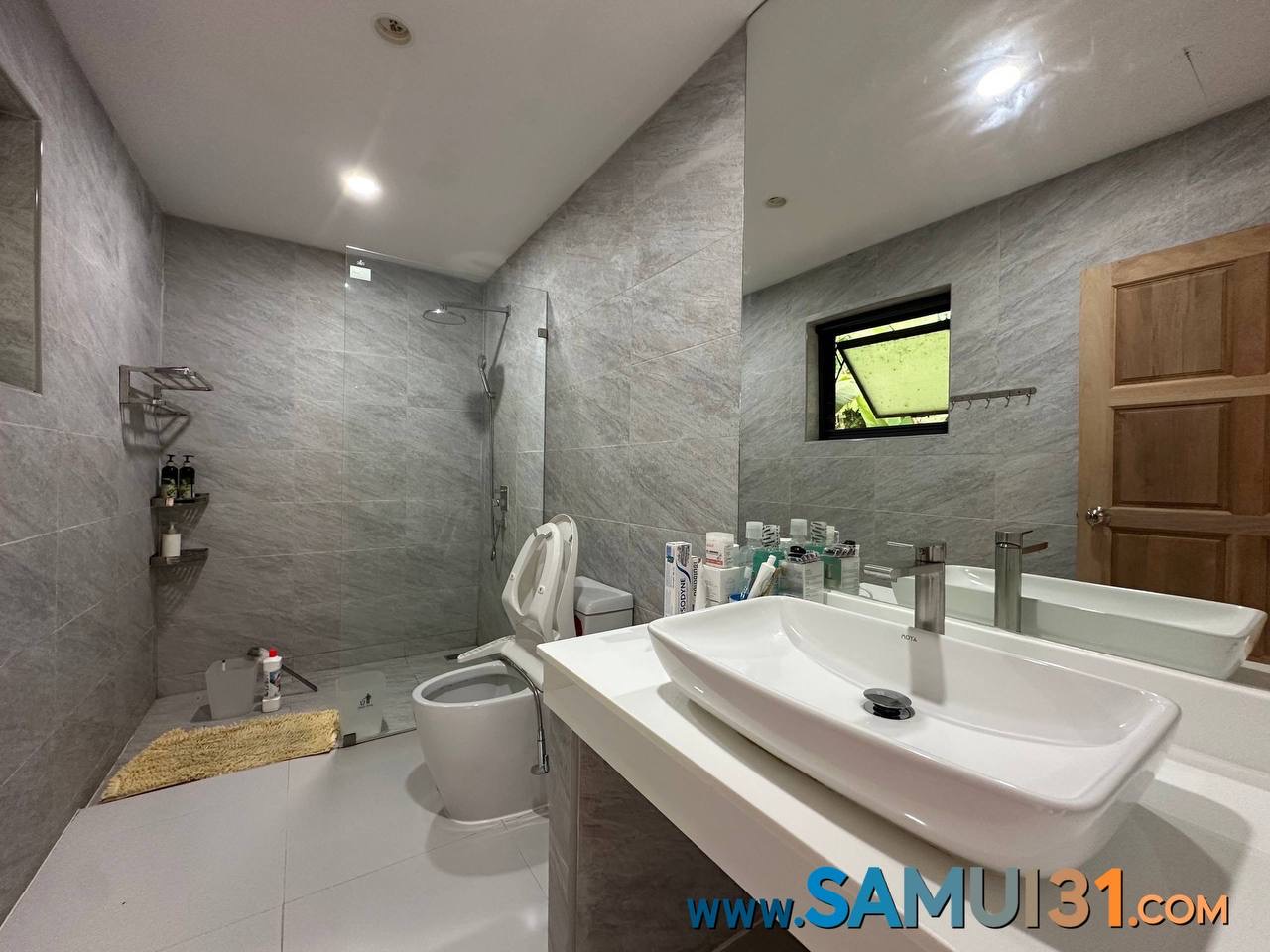 Вилла с четырьмя спальнями