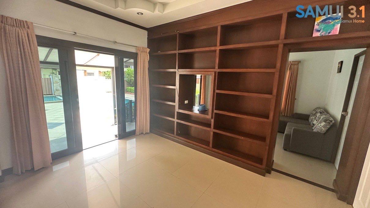 Вилла с четырьмя спальнями