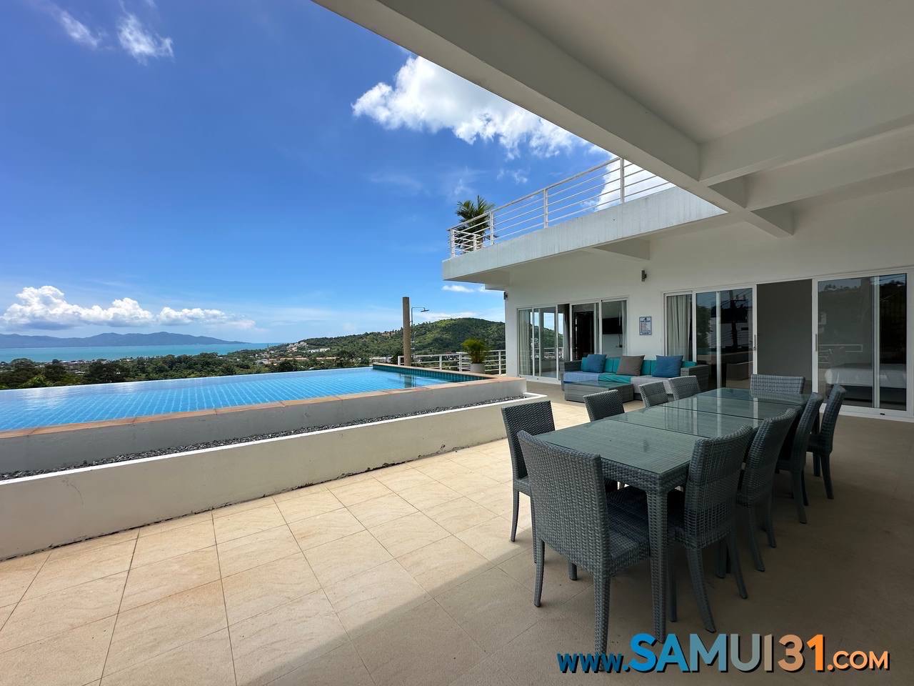 Вилла с тремя спальнями