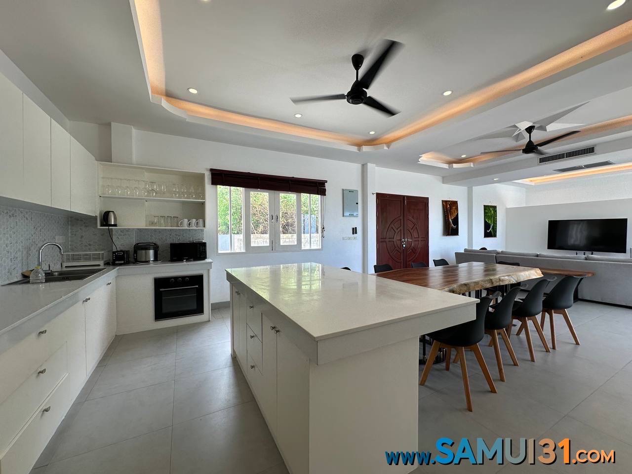 Вилла с тремя спальнями