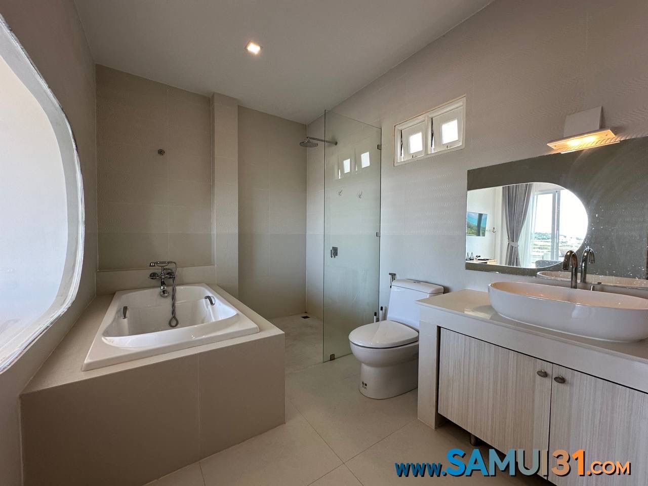 Вилла с тремя спальнями