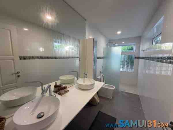 Вилла с тремя спальнями