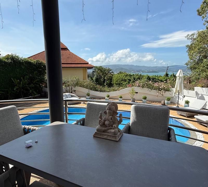 Вилла с четырьмя спальнями