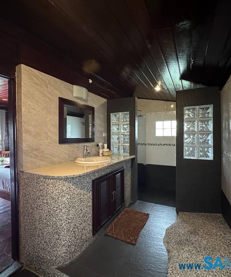 One-bedroom house