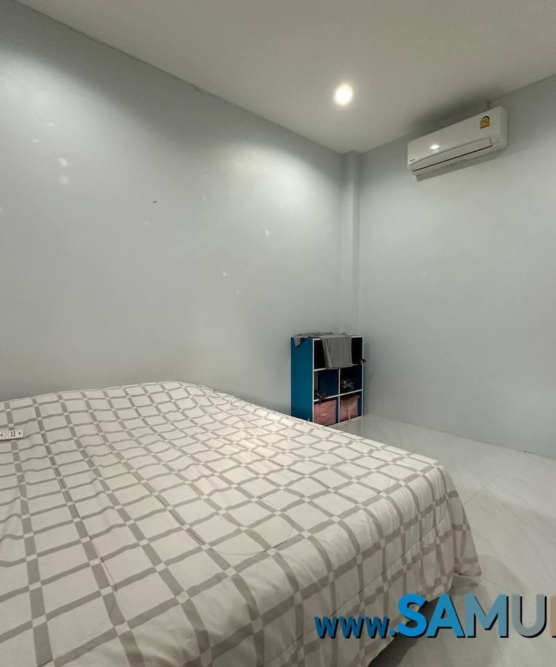 One-bedroom condo