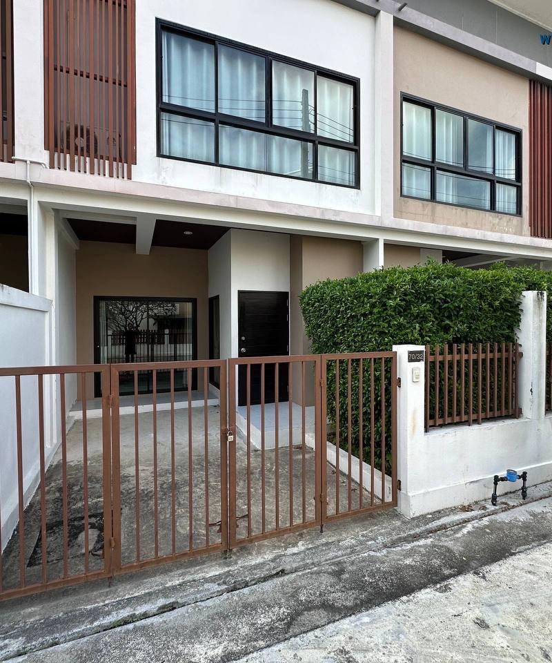 Two-bedroom townhouse